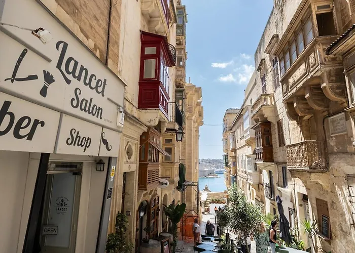 Alojamento de Acomodação e Pequeno-almoço Matilde 3*